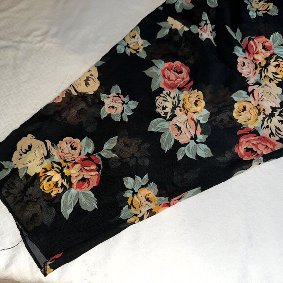 LuLaRoe Large Floral Print Sheer Blazer Cover-Up Rose Black Lightweight Top-A164 - Picture 2 of 7